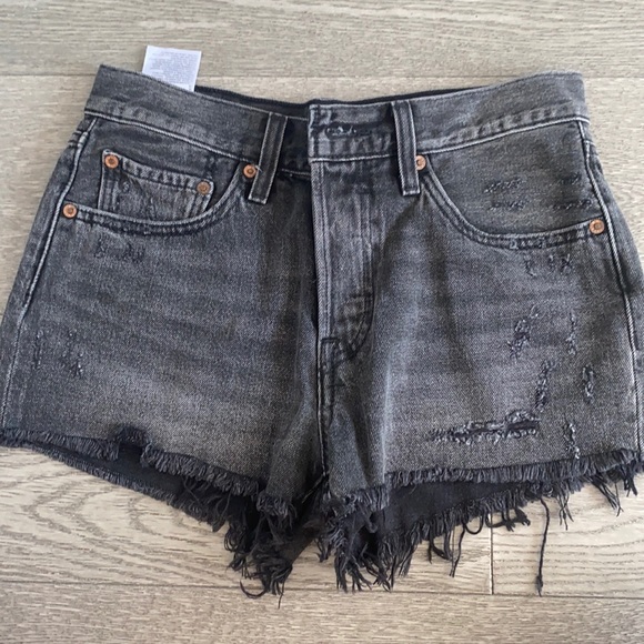Levi’s Shorts - Picture 1 of 3